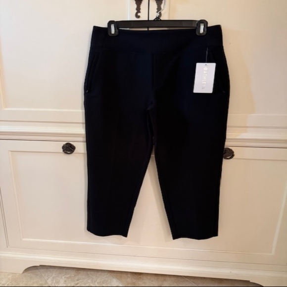 NWT Athleta Endless Pants in Black - 8P - Picture 3 of 3